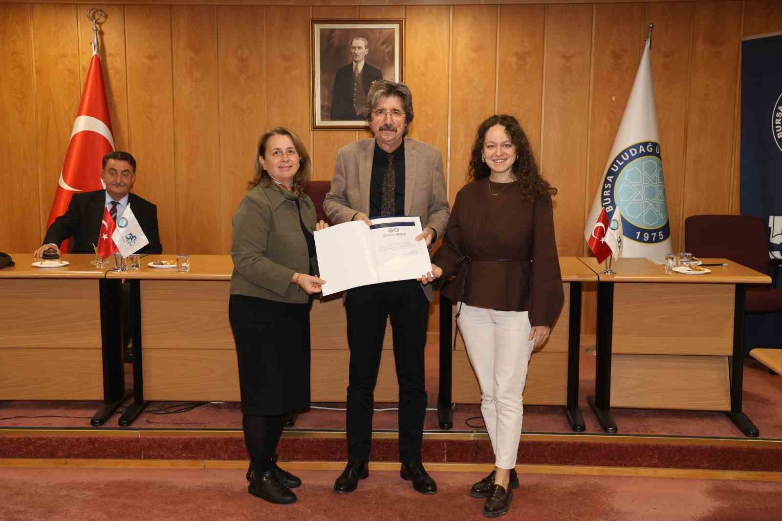 BU&Uuml;&rsquo;de akademik başarı hızı y&uuml;kselmeye devam ediyor
