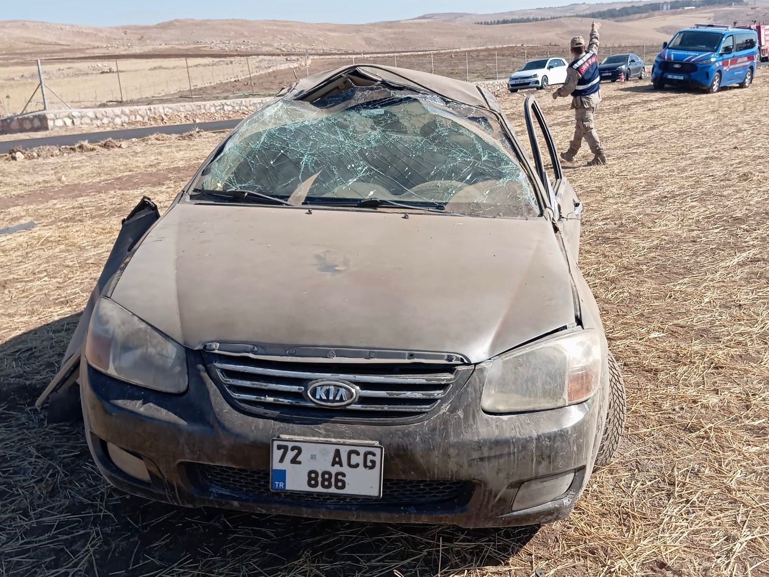 Siirt’te otomobil takla attı, camdan fırlayan çocuk hayatını kaybetti