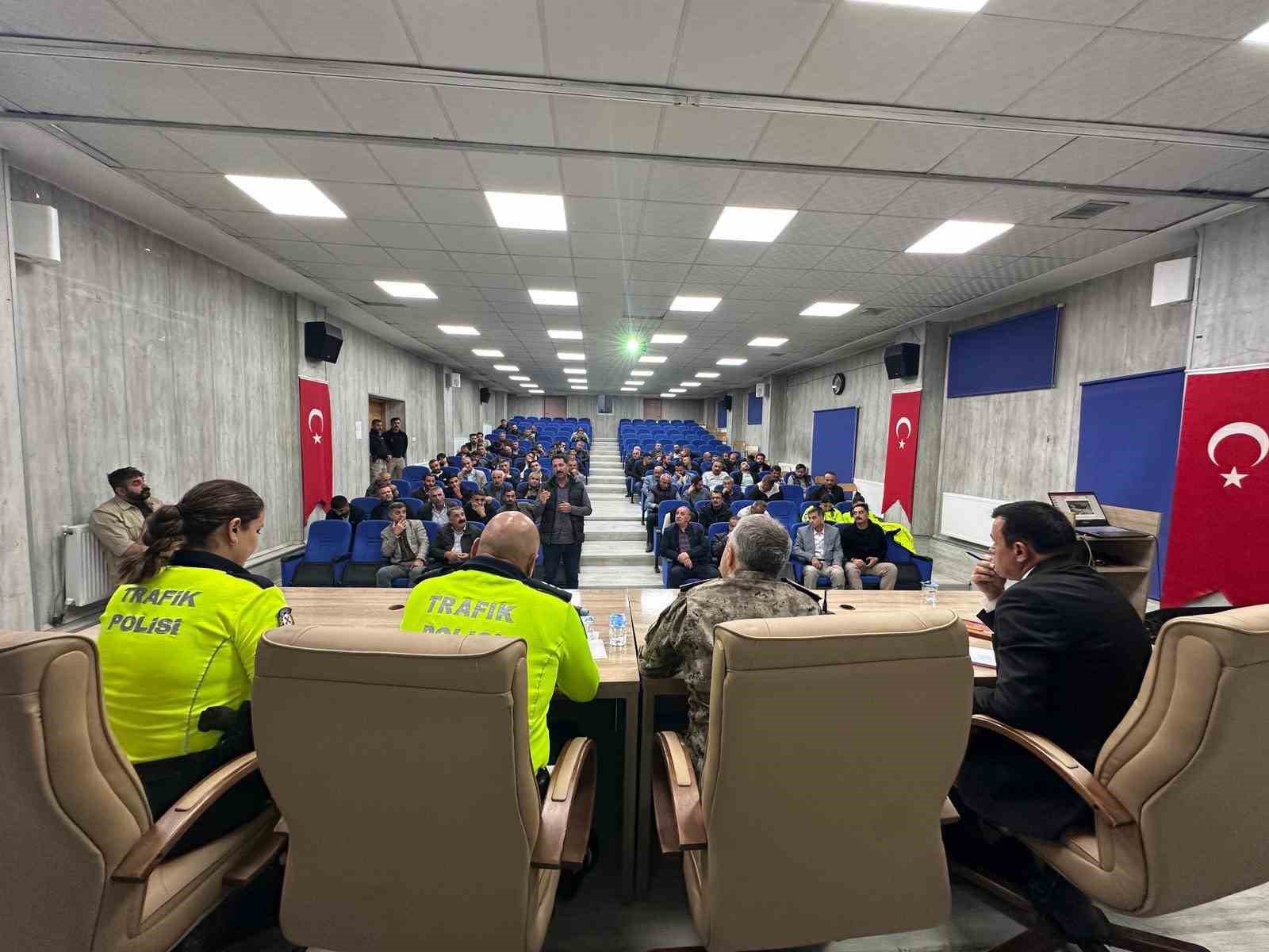 Emniyet Müdürü Ayata, şoför esnafıyla bir araya geldi