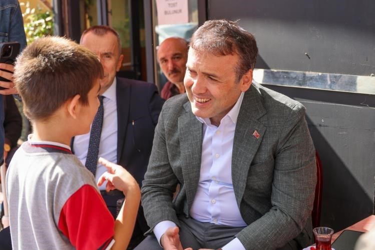 Vali Faik Oktay S&ouml;zer vatandaşlarla buluştu
