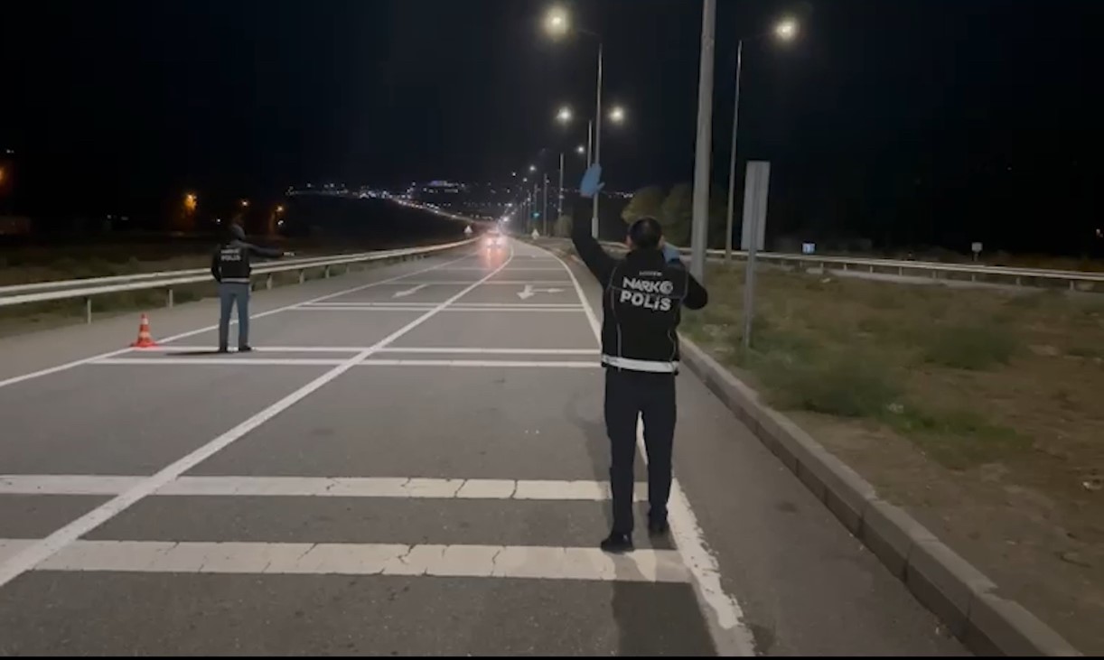 Iğdır’da uyuşturucu taşıyan yabancı uyruklu şahıs tutuklandı