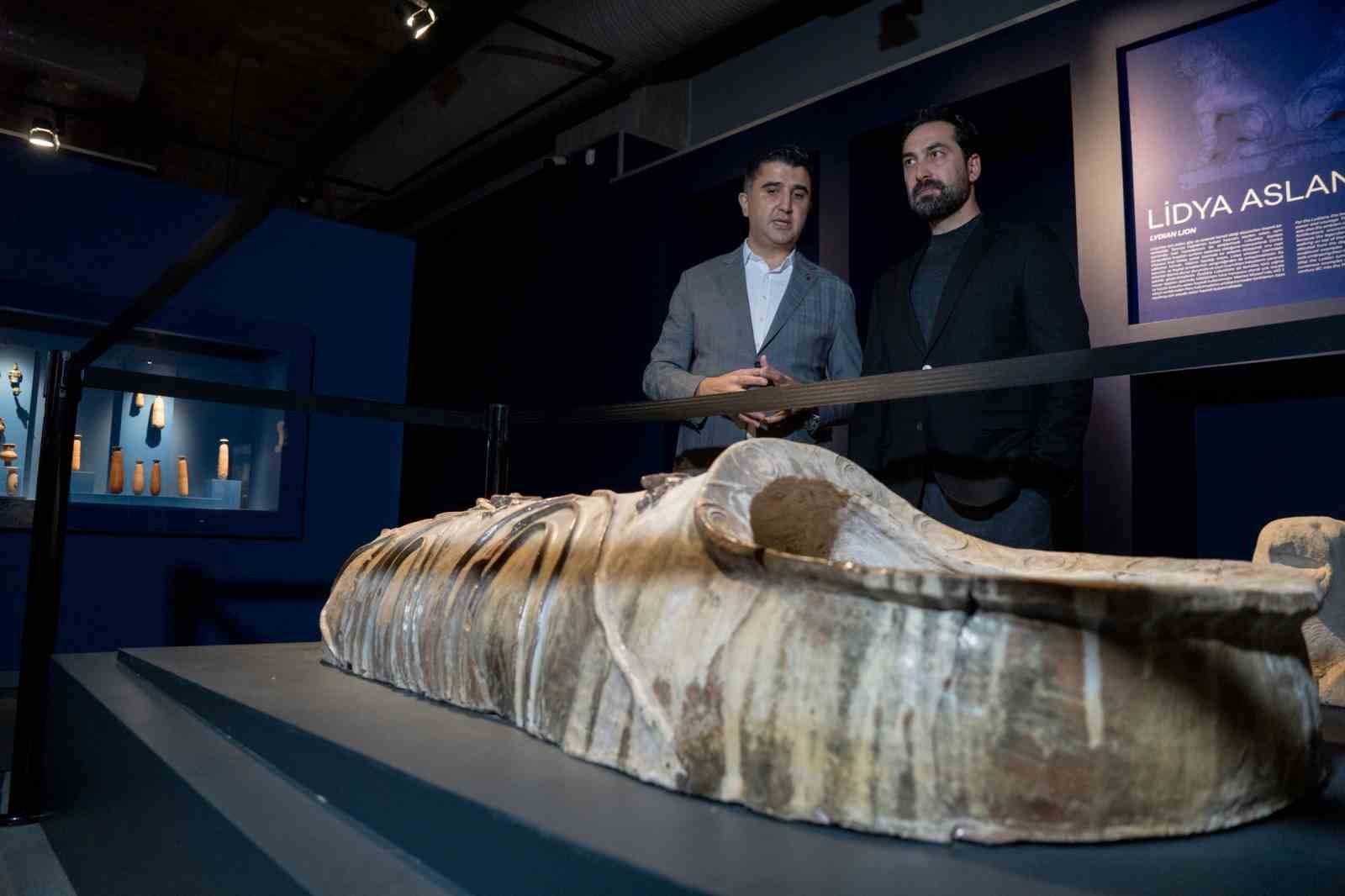 (G&uuml;ncellendi) Paranın ilk basıldığı Sardes Antik Kenti artık gece de parlıyor
