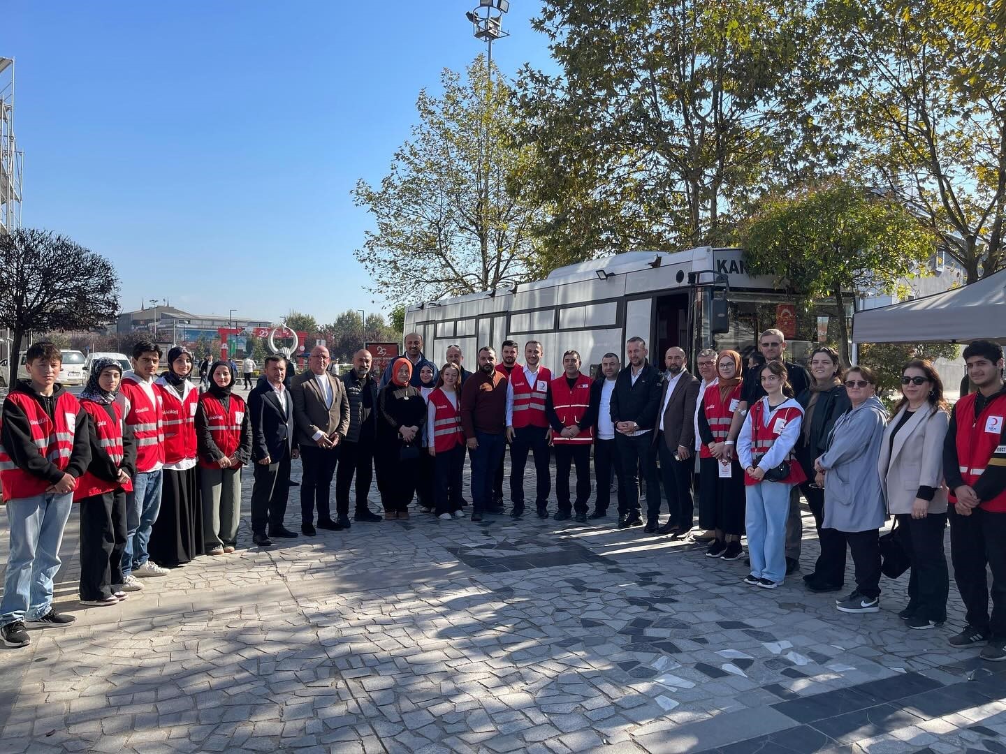 "Hayat kurtarmak senin kanında var" dediler kan bağışı yaptılar
