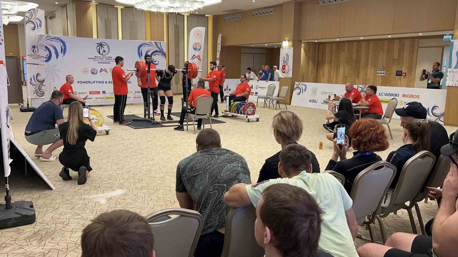 G&ouml;rme Engelliler D&uuml;nya Halter Şampiyonası, Mersin&rsquo;de s&uuml;r&uuml;yor
