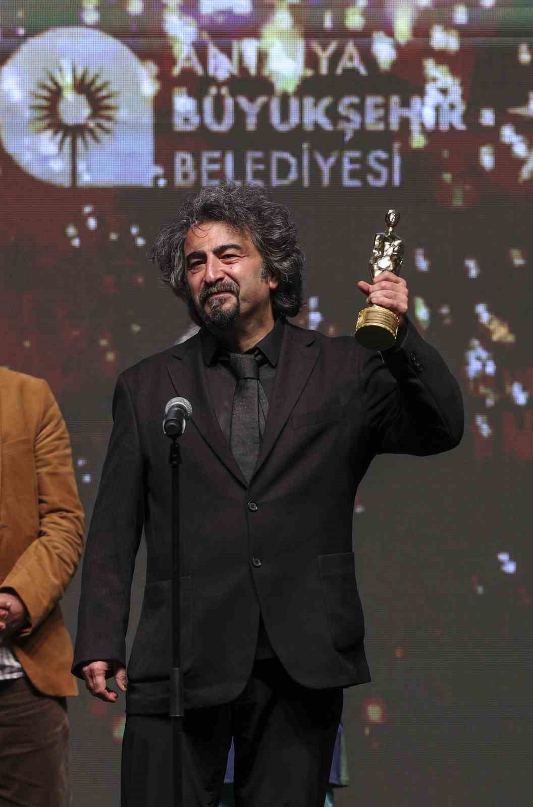 62. Altın Portakal’a ‘Tavşan İmparatorluğu’ 7 ödülle damga vurdu
