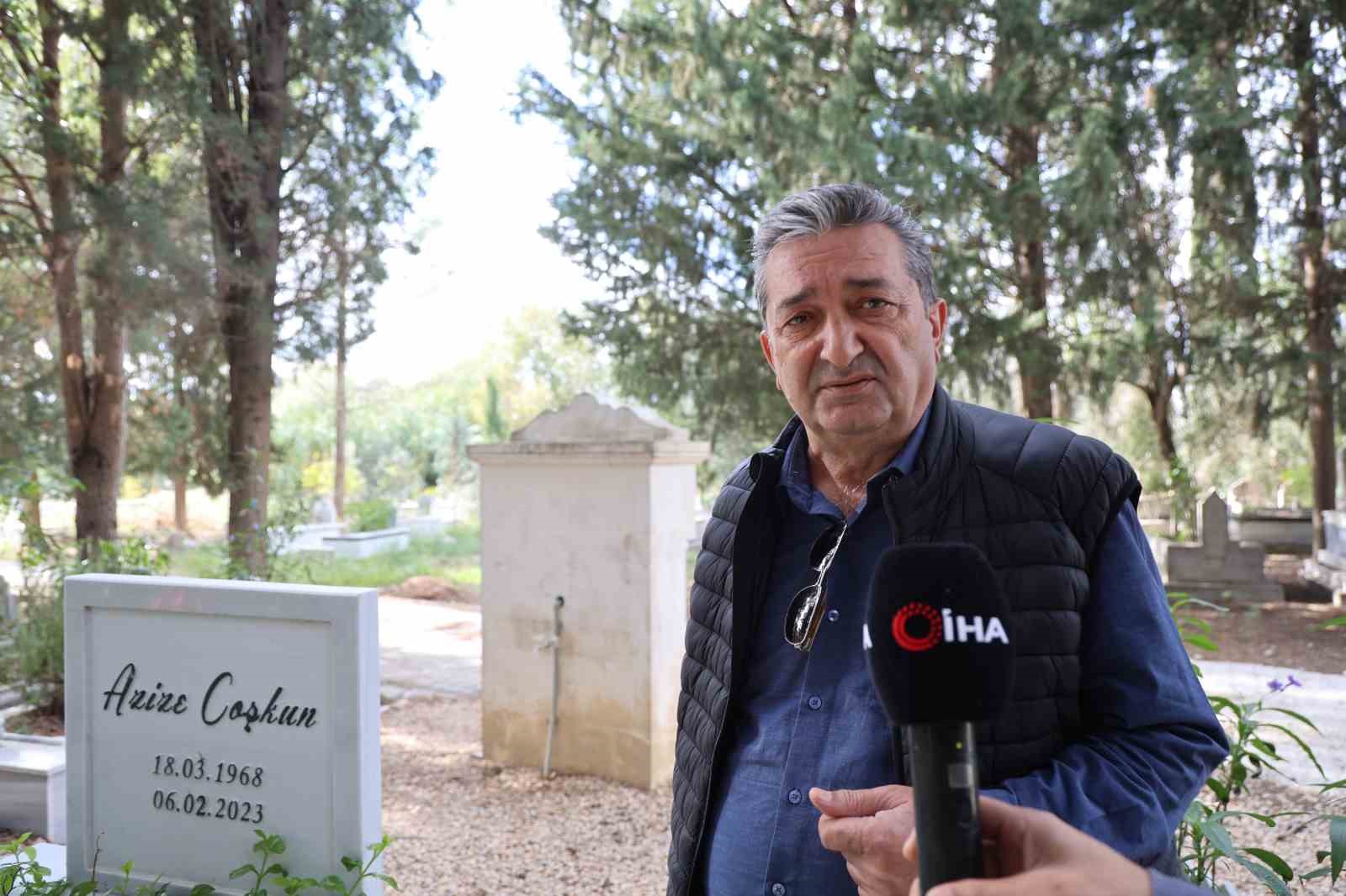 Alpargün Apartmanı’nda karar çıktı, hayatını kaybedenlerin yakınları kabir başlarında
