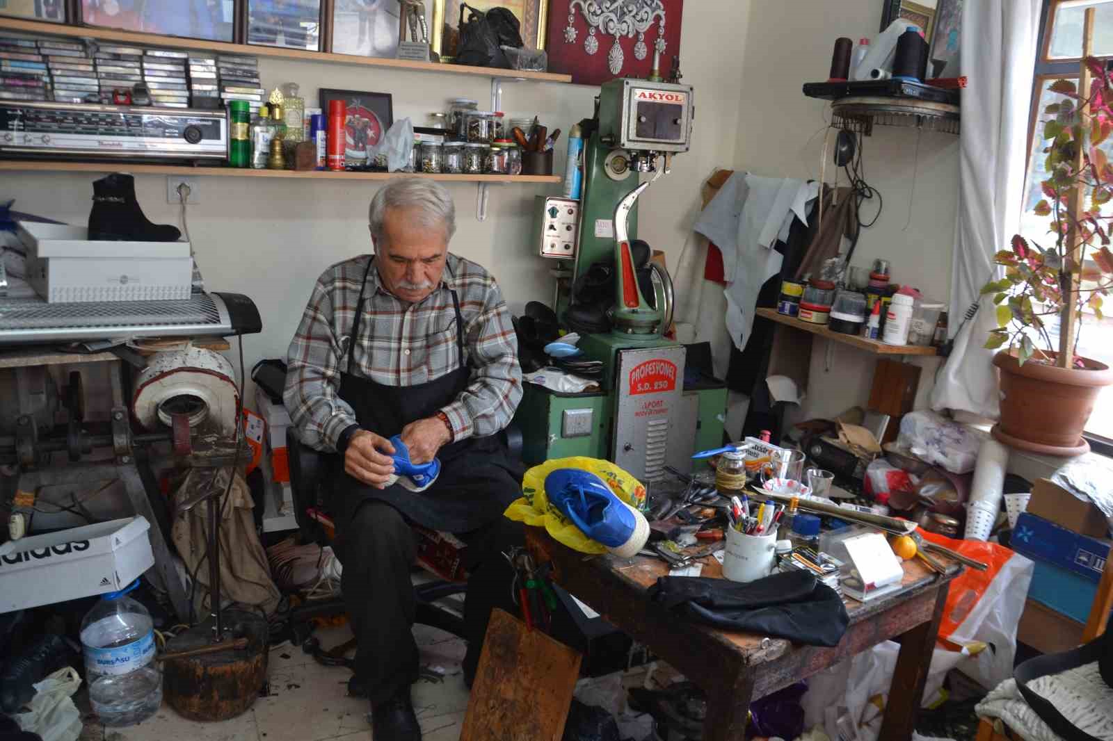 Ramazan ustanın 1 elinde 3 hüner