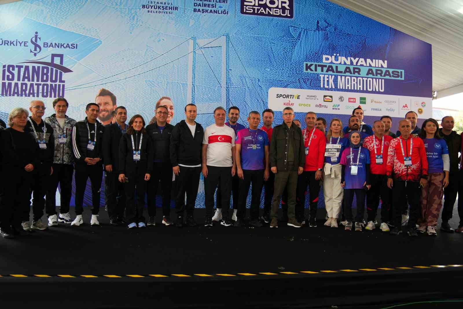 47. İstanbul Maratonu’nda kazananlar ödüllerini aldı
