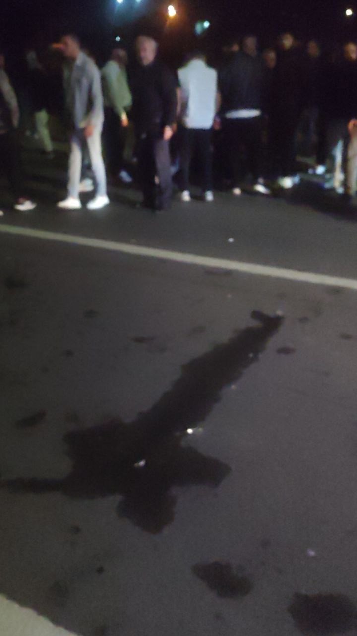 Otomobil ile motosiklet çarpıştı: 1’i ağır 2 yaralı
