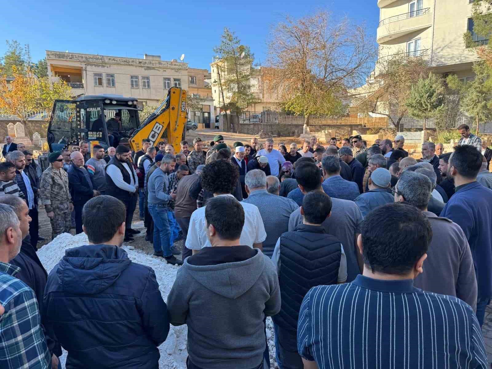 15 Temmuz şehidinin babası dualarla toprağa verildi