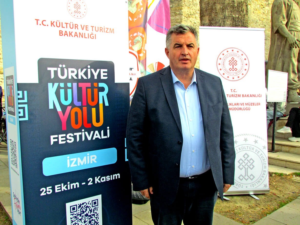 Sadık Doğruer: "K&uuml;lt&uuml;r Yolu Festivali&rsquo;nin En Dolu Noktası &Ccedil;eşme Oldu"
