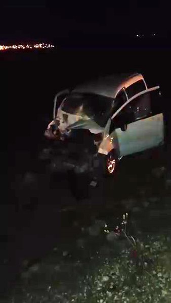 Diyarbakır’da hafif ticari araç ile traktör çarpıştı: 2 yaralı