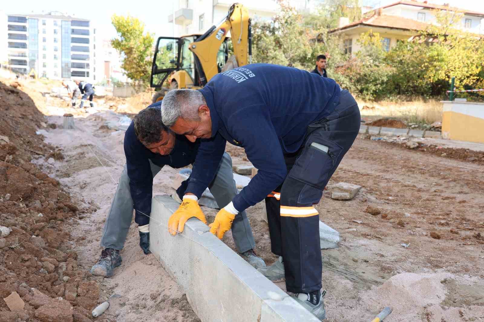 Kırıkkale Belediyesi&rsquo;nden &Ccedil;alılı&ouml;z Mahallesi&rsquo;ne 15 milyonluk altyapı hamlesi
