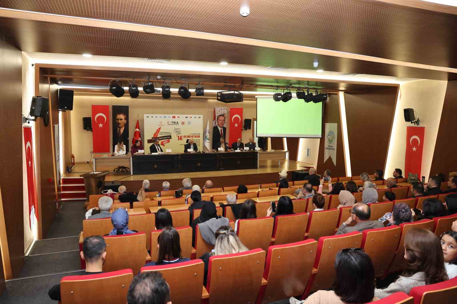 T&uuml;rk D&uuml;nyası yazar ve şairlerine Kayseri&rsquo;nin değerleri anlatıldı
