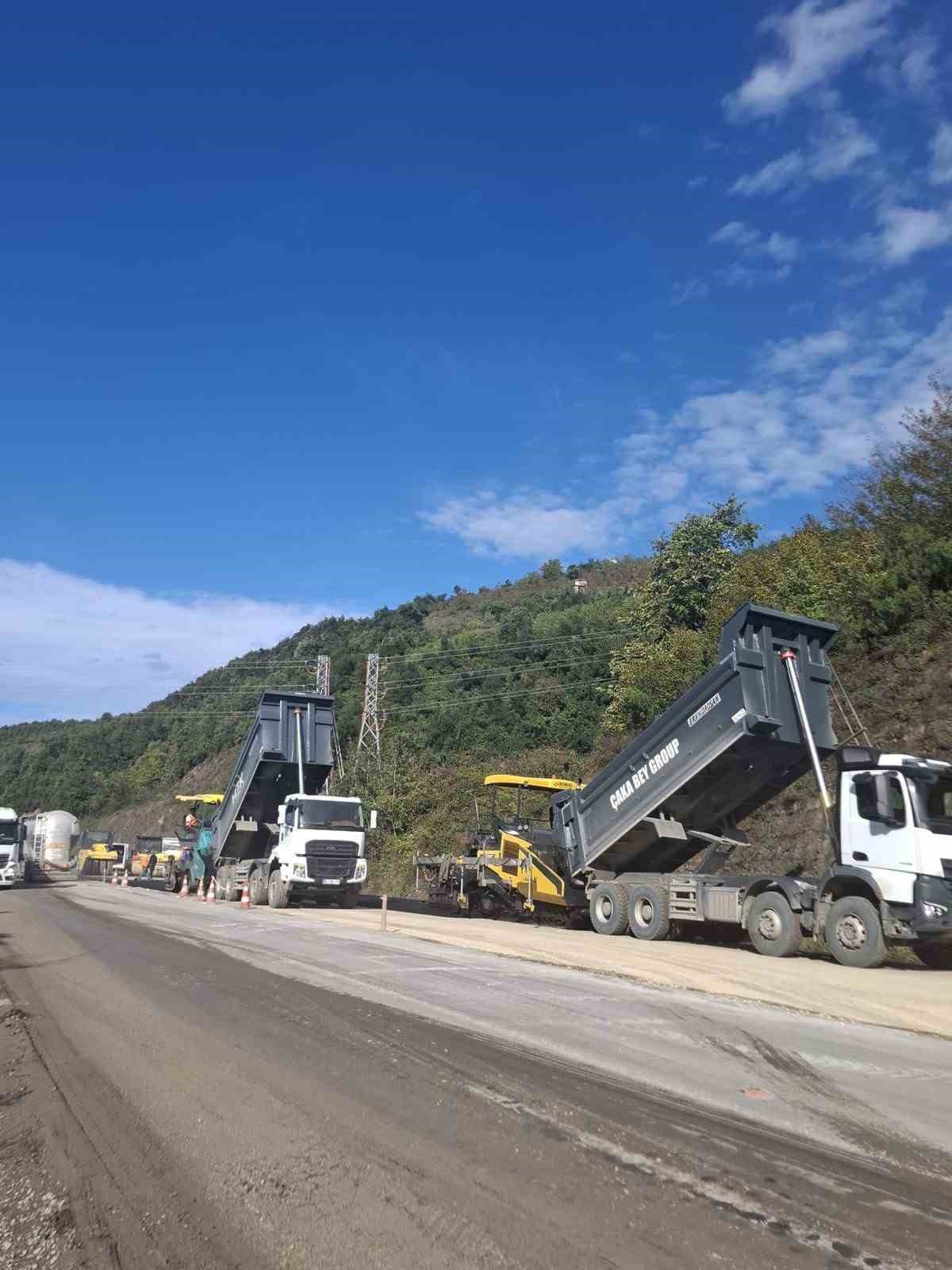 Ereğli OSB&rsquo;nin yolu asfaltlanıyor
