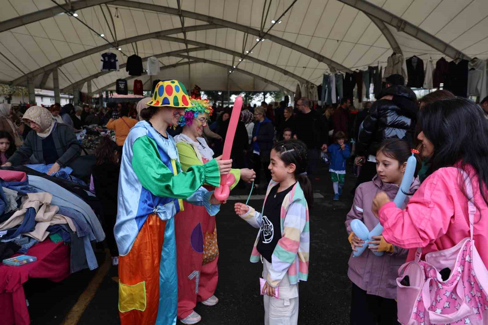 Nilüfer’in 7’nci giyim pazarı açıldı