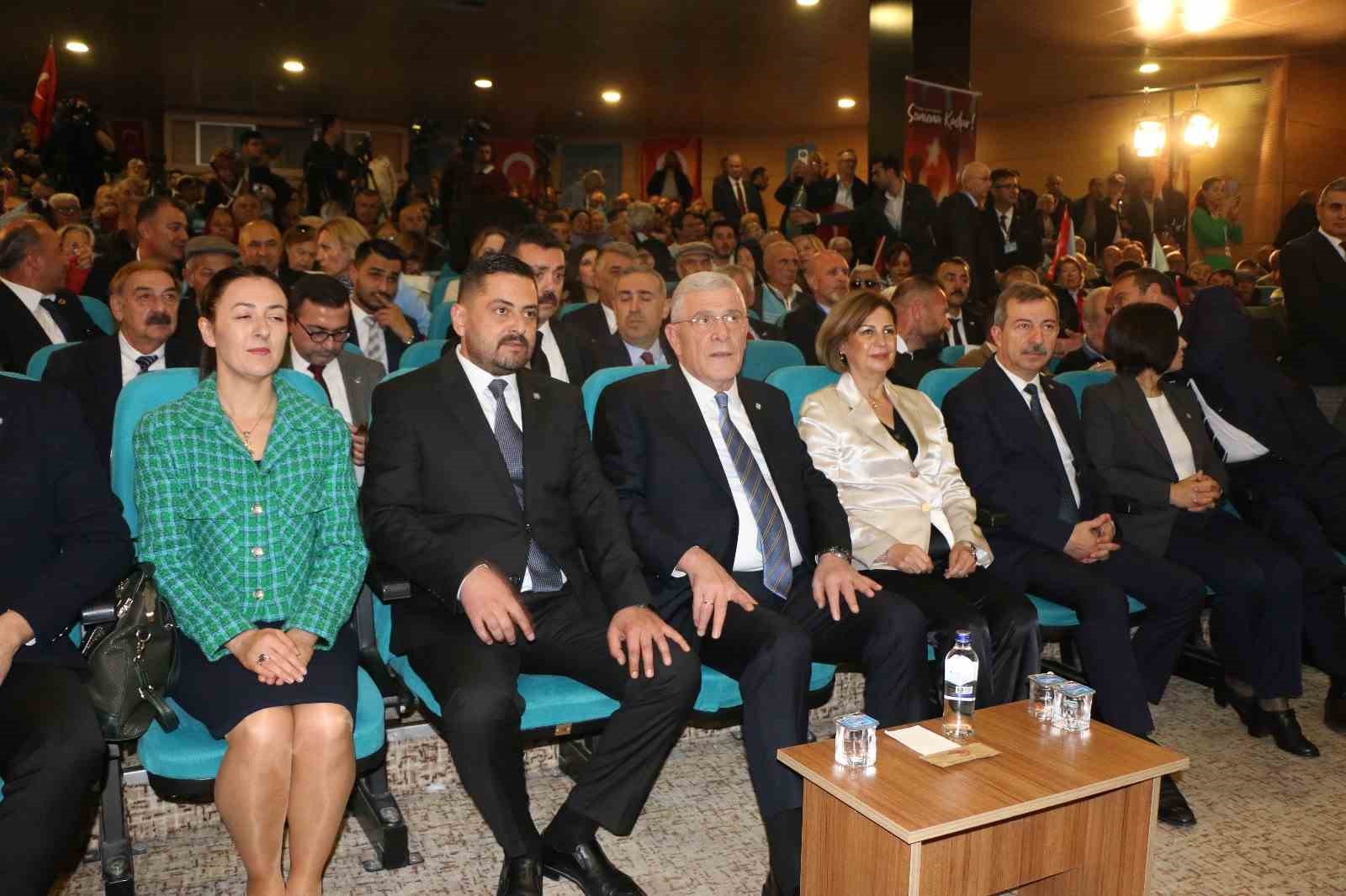 Dervişoğlu "Palanın &ouml;b&uuml;r tarafını da kullanamayacağım" dedi, EBB Başkanı &Uuml;nl&uuml;ce salonu terk etti
