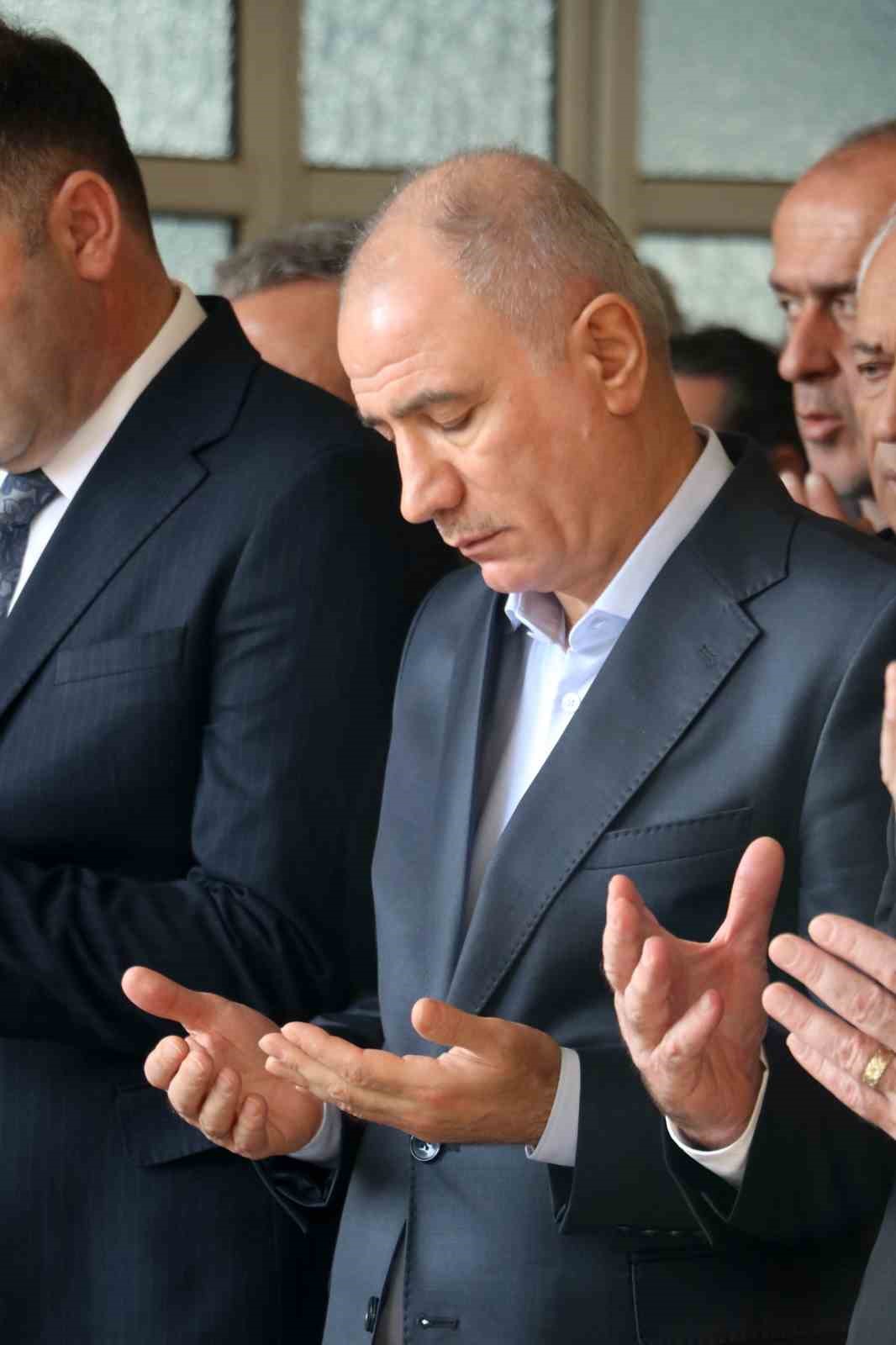 AK Parti Genel Başkanvekili Efkan Ala&rsquo;nın acı g&uuml;n&uuml;
