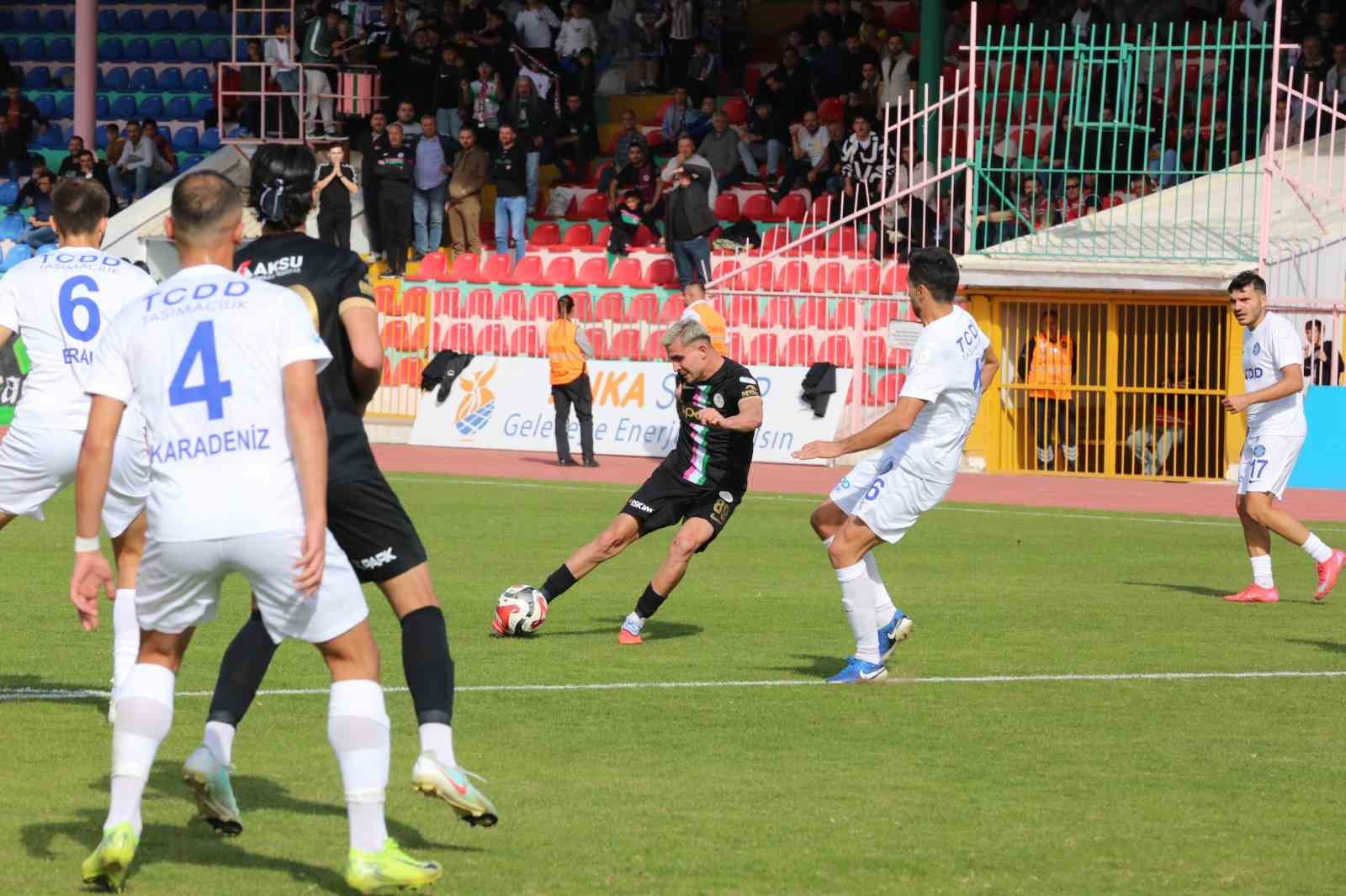 TFF 2. Lig: Isparta 32 Spor: 4 - Ankara Demirspor: 0