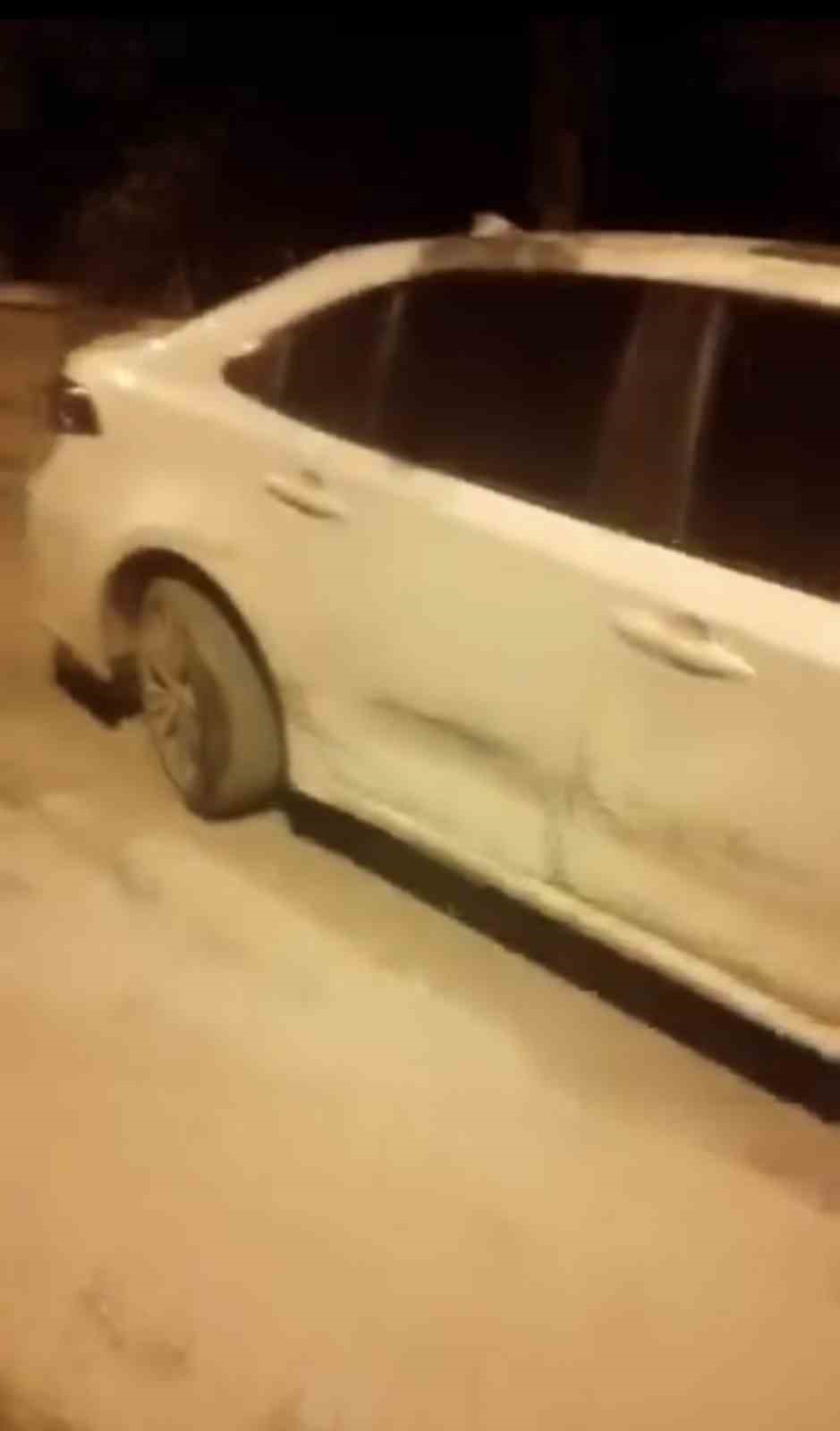 Muş’ta alkollü sürücü 5 araca çarparak kaçtı