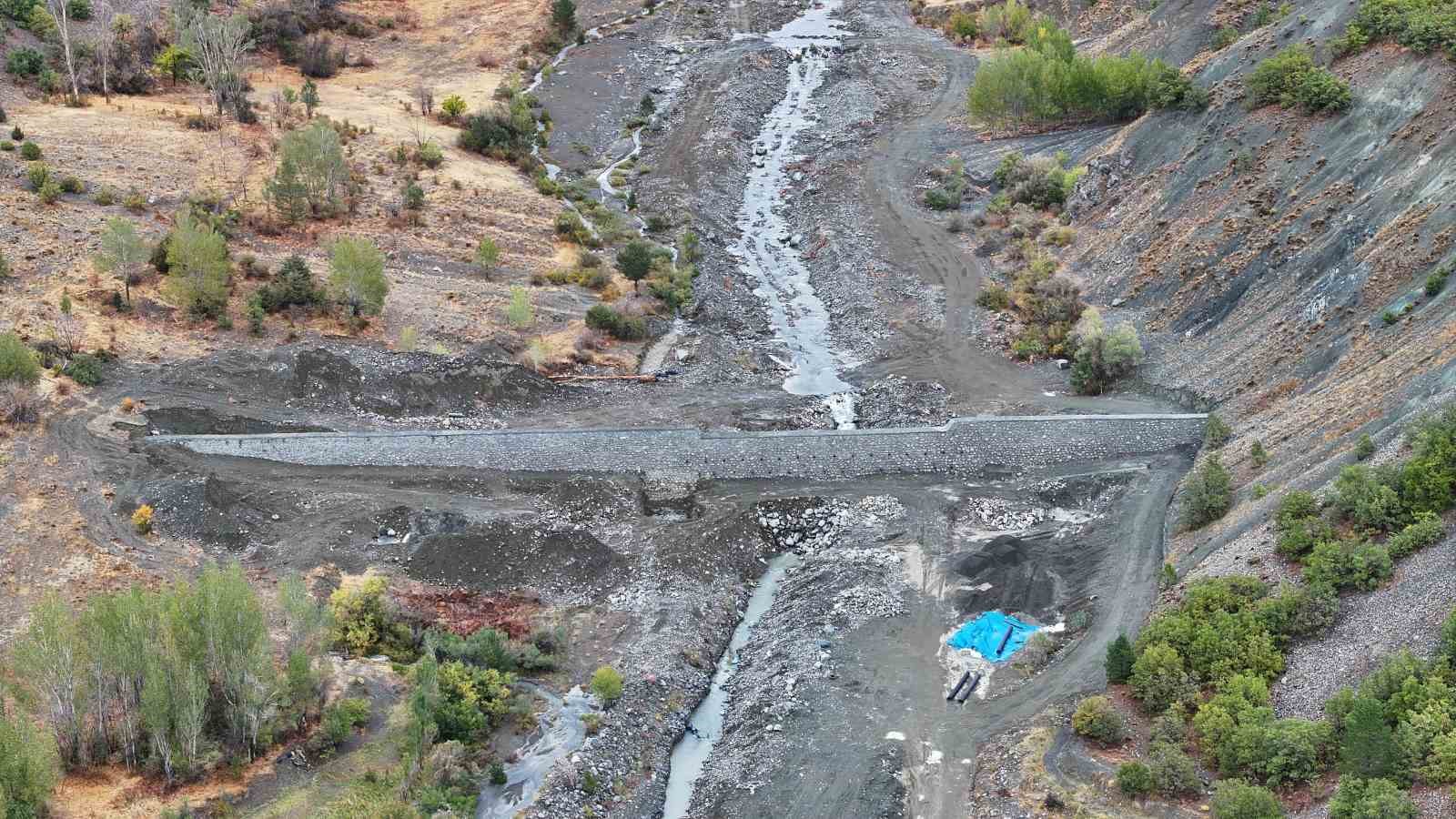 Kemah&rsquo;ta &ccedil;ift&ccedil;iye 56 milyon liralık su bereketi
