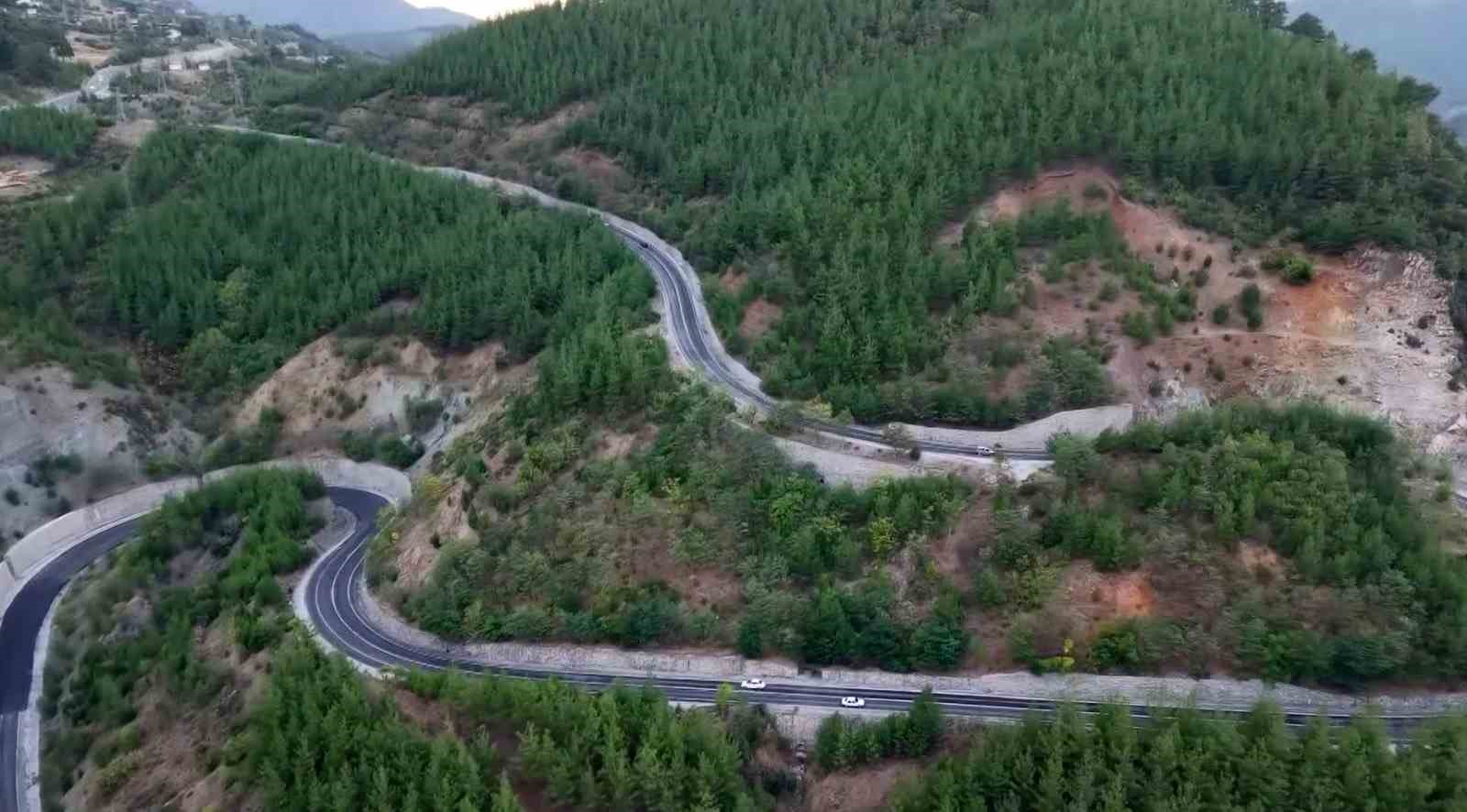 Adana’da ’Dokuzdolambaç Virajları’ manzarasıyla mest etti