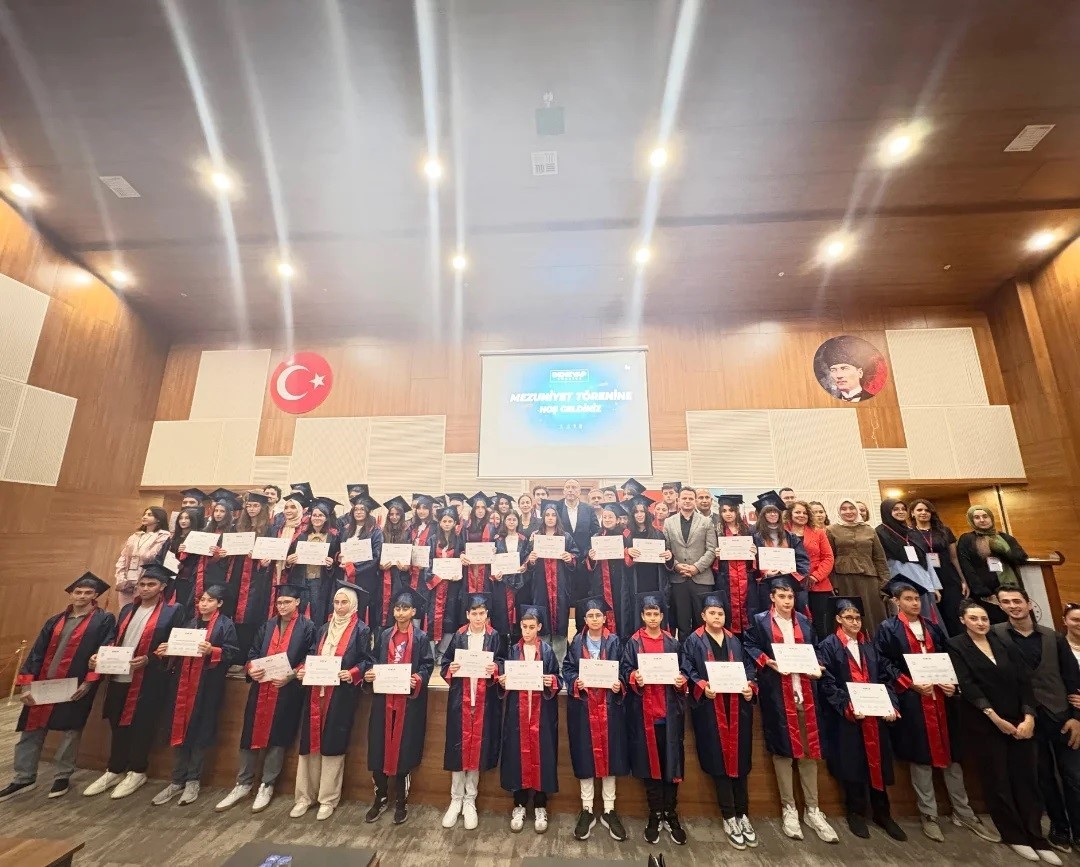 Deneyap teknoloji atölyeleri Muğla’da mezuniyet coşkusu