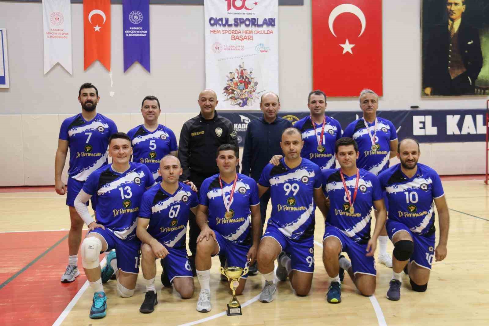 Karabük Emniyet Müdürlüğü Voleybol Takımı bölge müsabakalarında mücadele edecek