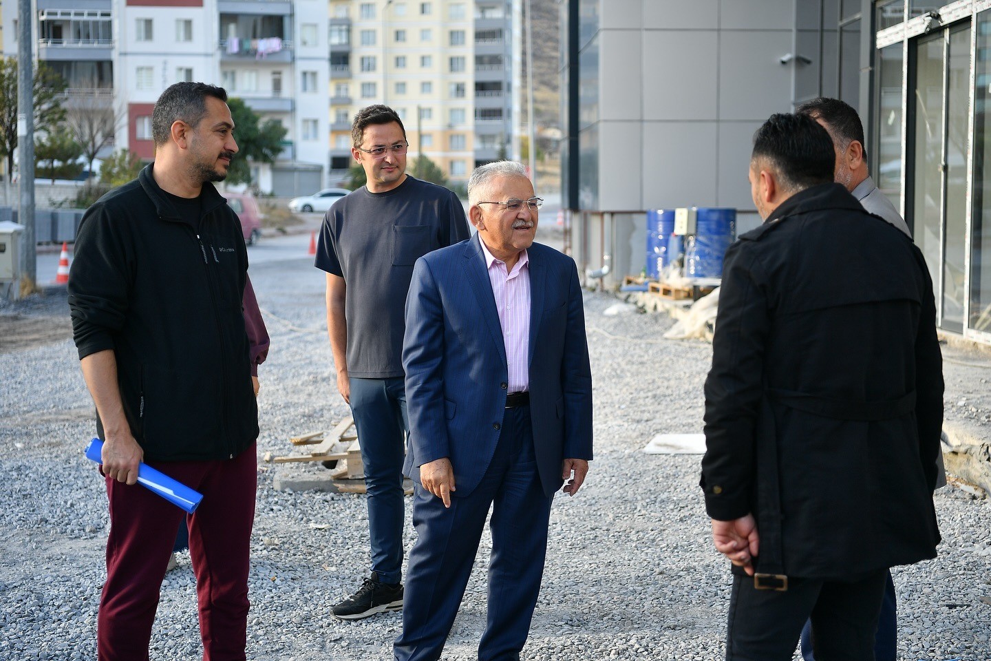 Altınoluk Sosyal Yaşam Merkezi’ni inceleyen Büyükkılıç, "Projemiz tamamlanma aşamasında"