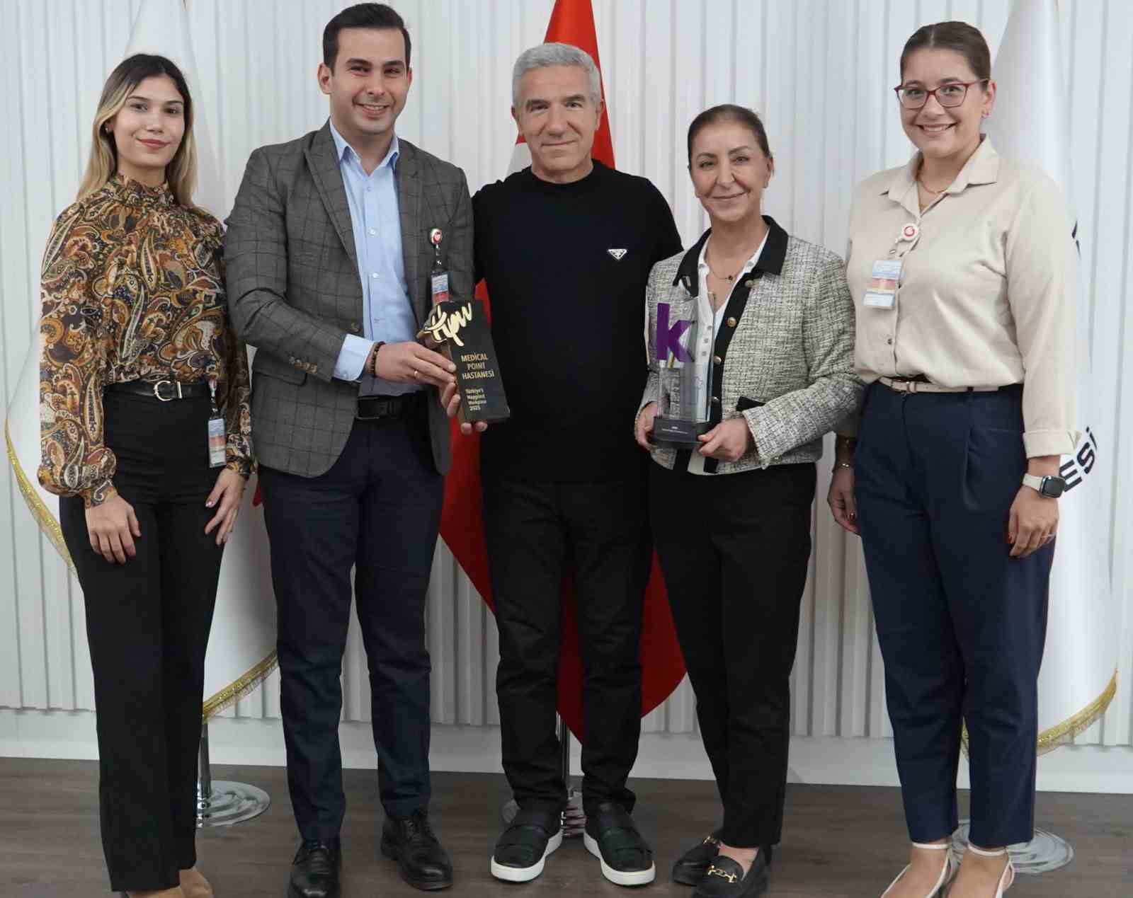 Medical Point İzmir Hastanesine çifte gurur