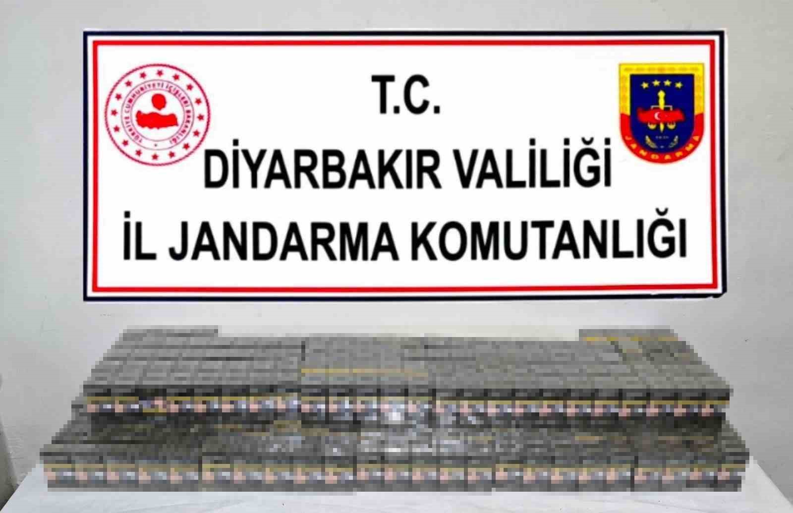 Diyarbakır’da jandarma operasyonlarında çok sayıda silah ve mühimmat ele geçirildi