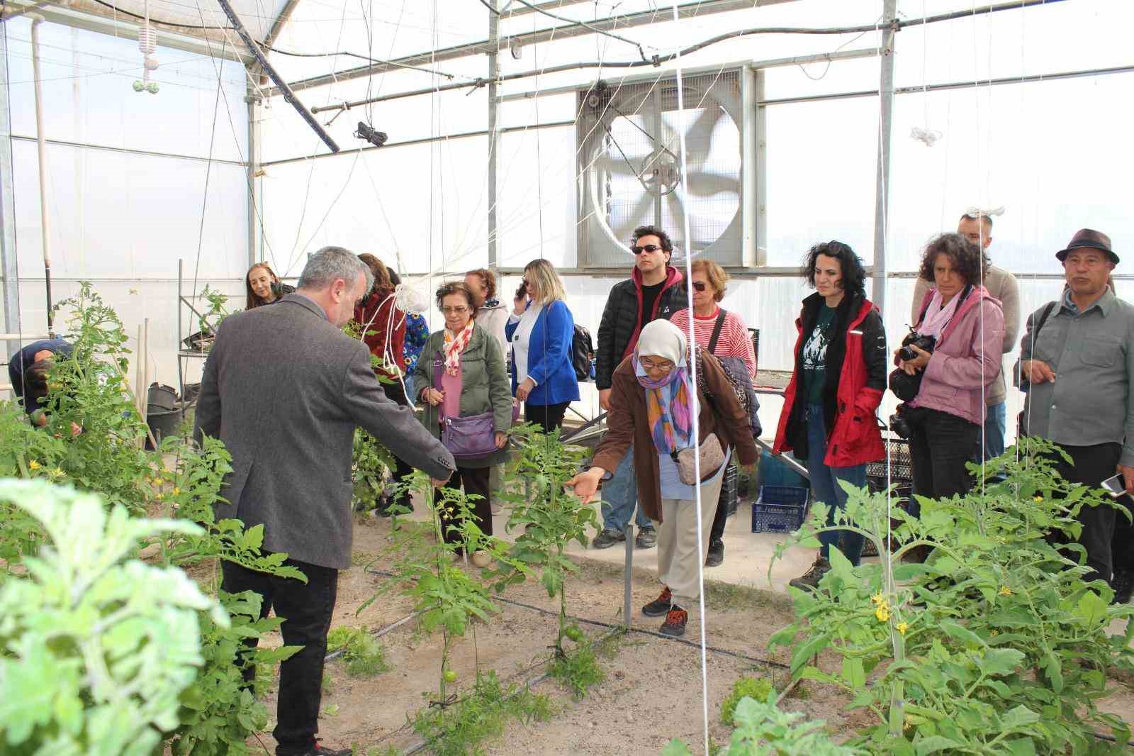 NÖHÜ’de ’agro turizm’ uygulamalarıyla elma hasadı gerçekleştirildi