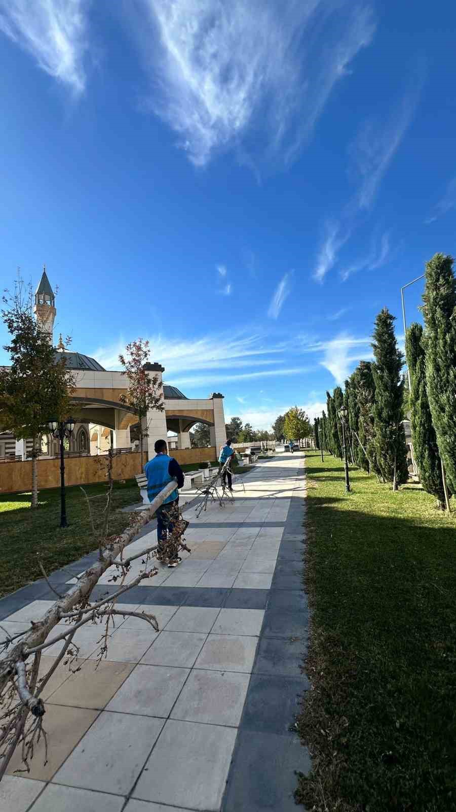 H&uuml;k&uuml;ml&uuml;ler k&uuml;lliyenin bakımını ger&ccedil;ekleştirdi
