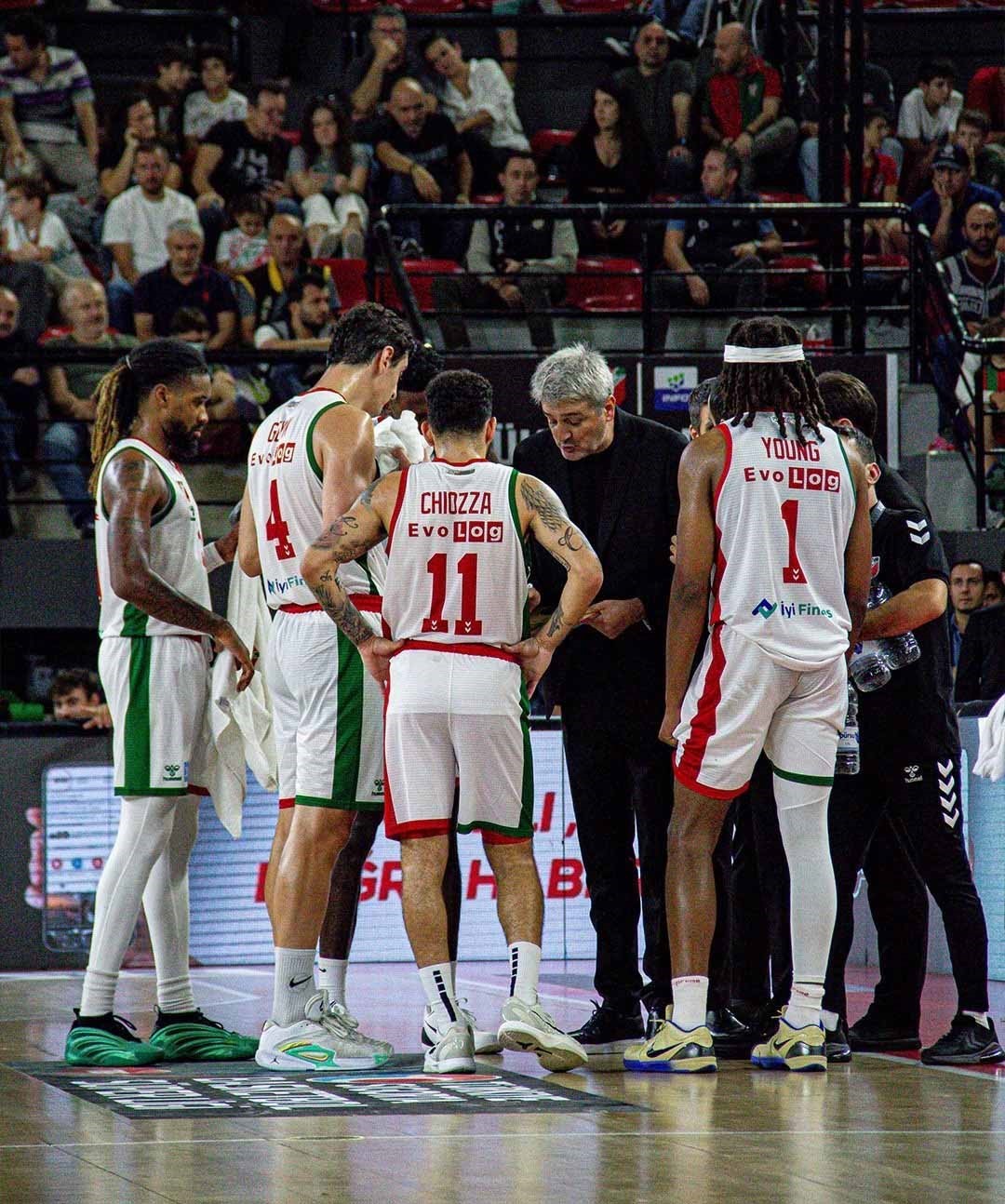 Karşıyaka Basketbol’da işler yolunda gitmiyor