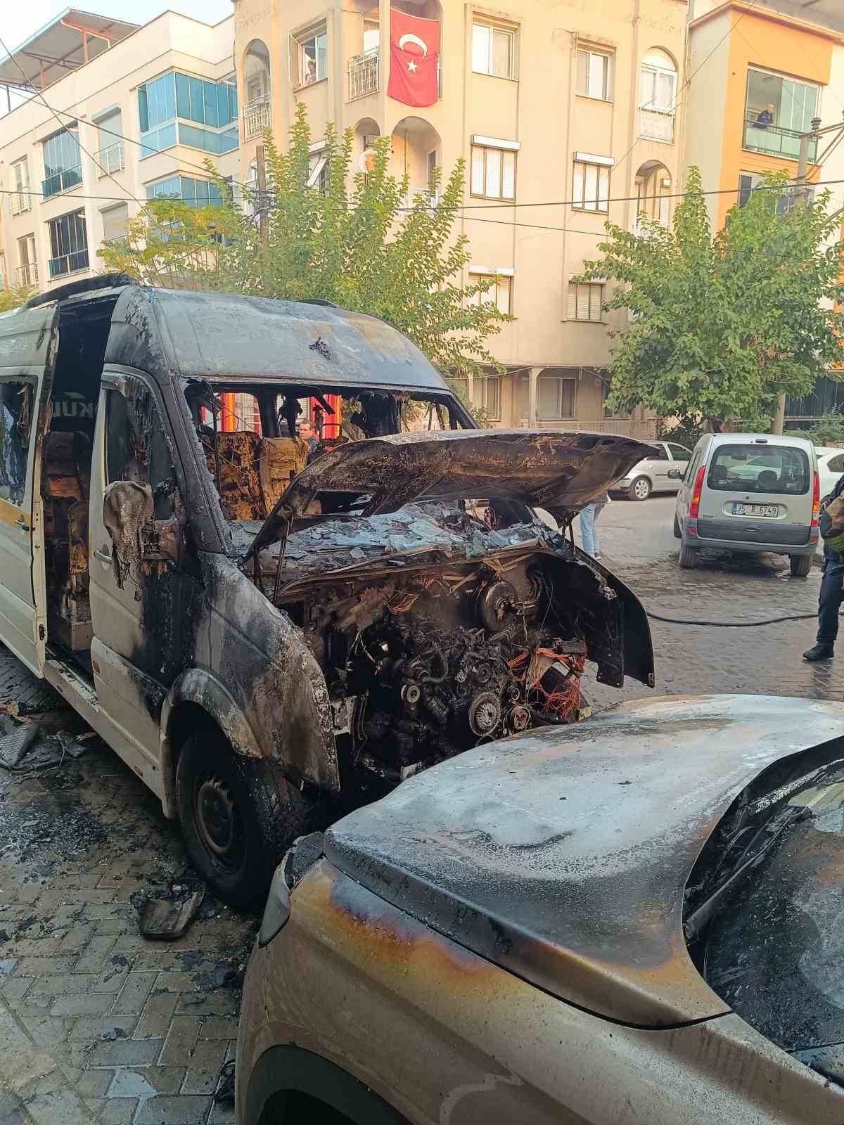 Servis s&uuml;r&uuml;c&uuml;s&uuml; dehşet anlarını anlattı
