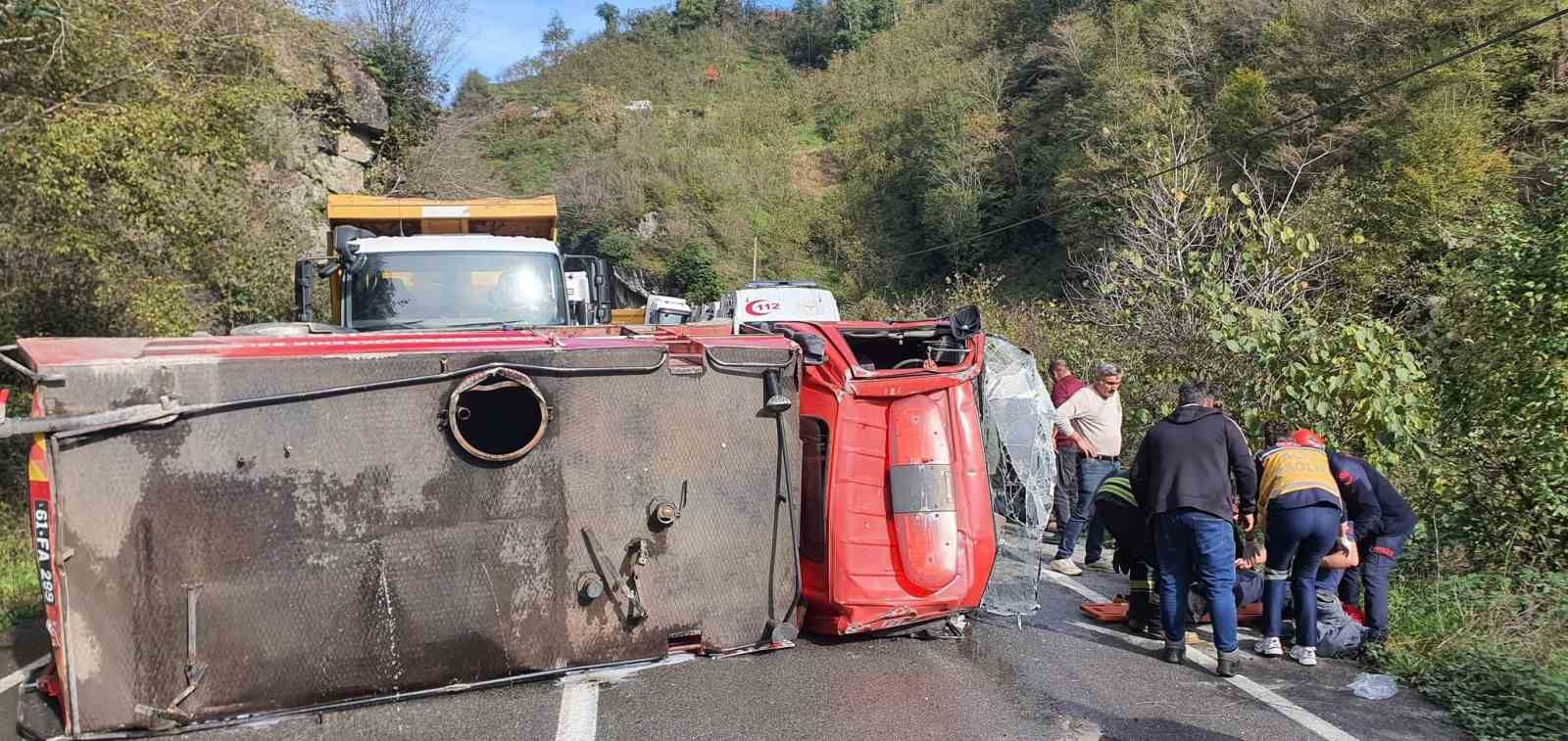 Trabzon’da yangına giden itfaiye aracı kaza yaptı: 2 yaralı