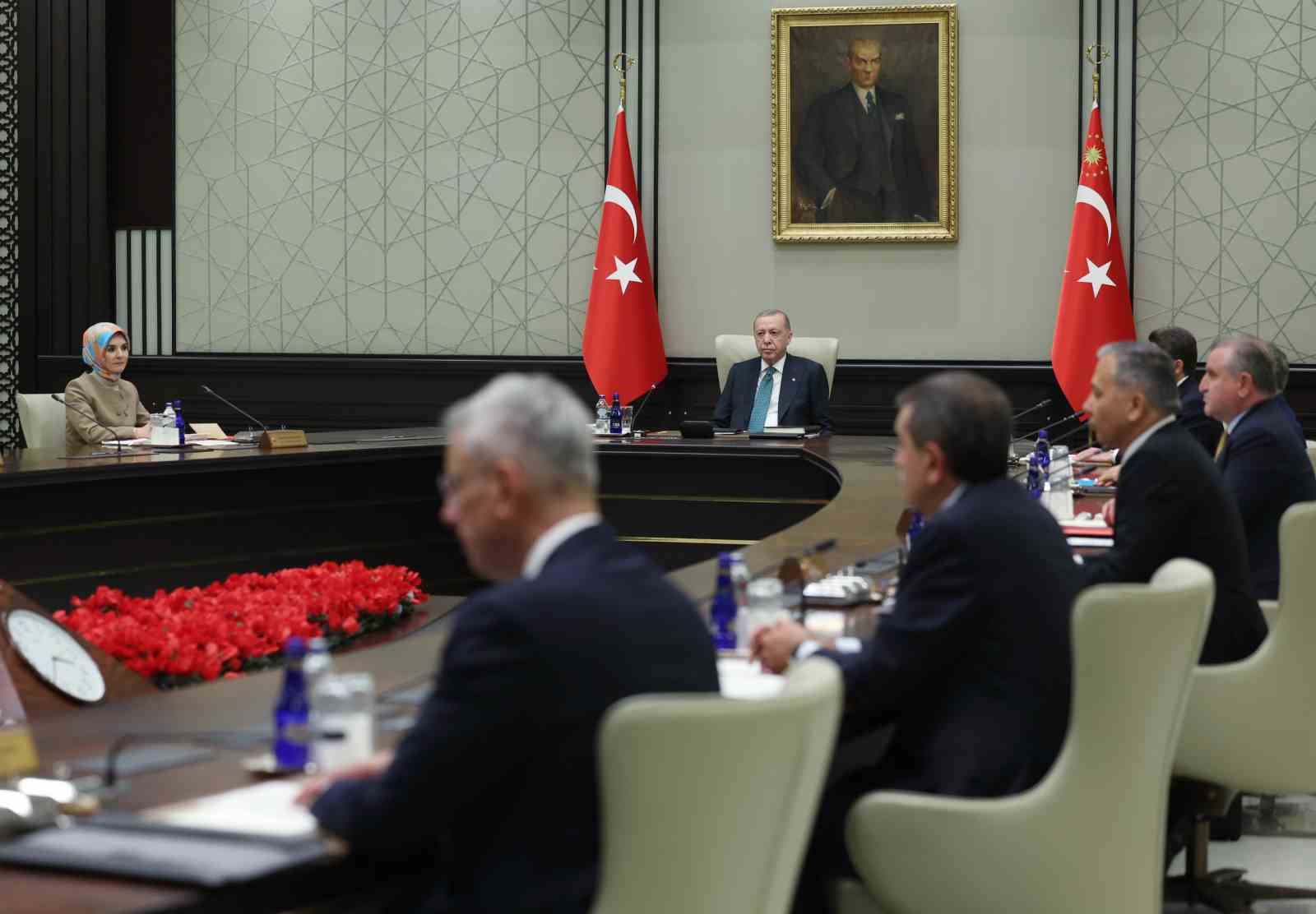 Cumhurbaşkanlığı Kabinesi, Cumhurbaşkanı Recep Tayyip Erdoğan başkanlığında Beştepe&rsquo;de toplandı.
