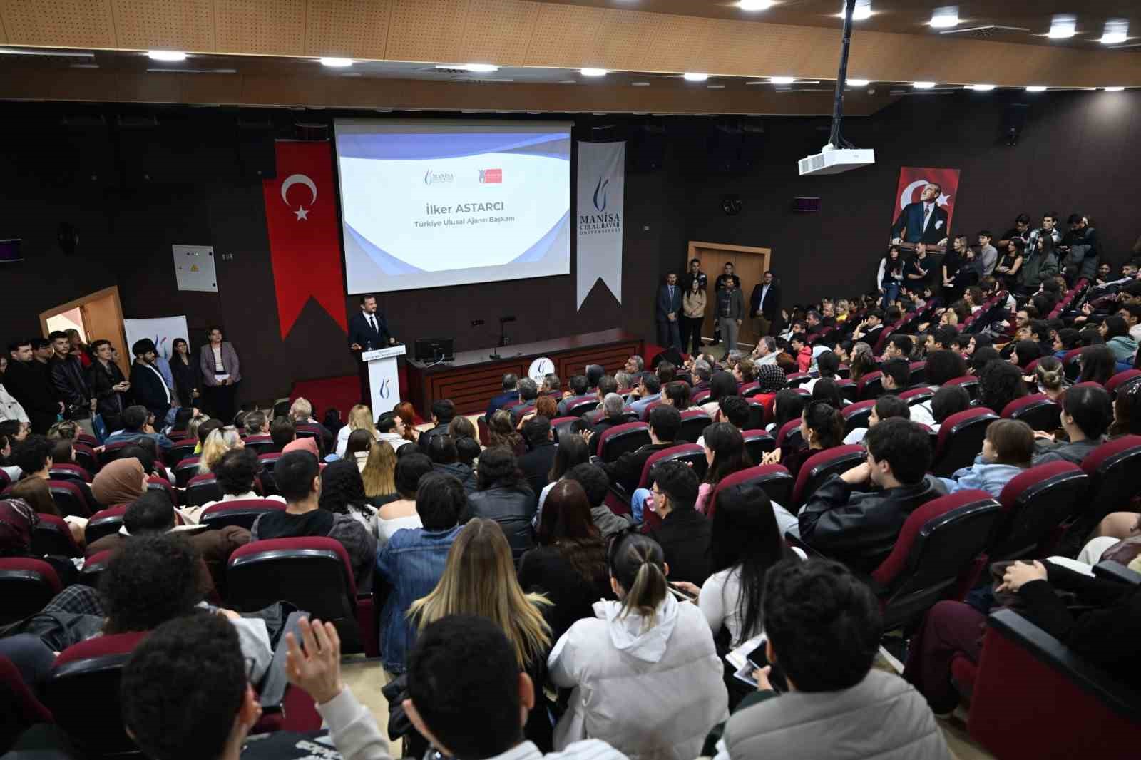 T&uuml;rkiye Ulusal Ajansı Başkanı Manisa CB&Uuml;&rsquo;de &ouml;ğrencilerle bir araya geldi
