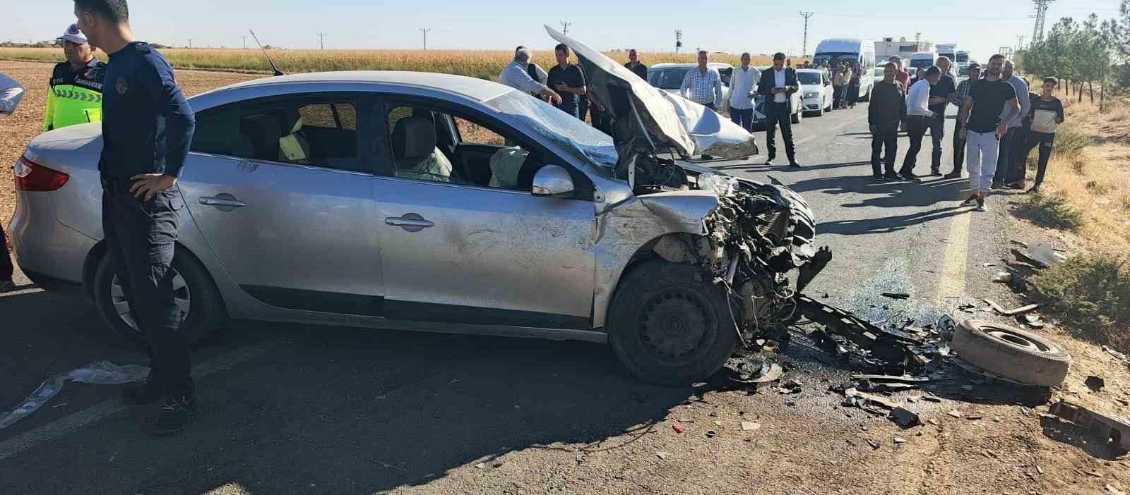 Mardin’de iki otomobil çarpıştı: 6 yaralı