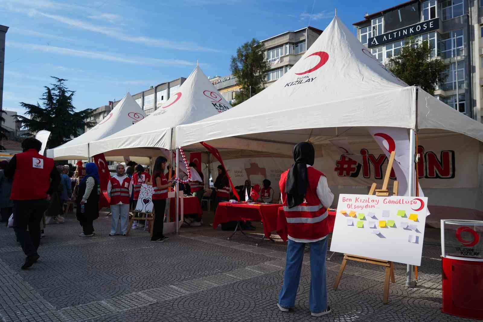 Samsun&rsquo;da Kızılay Haftası kutlandı: "Kızılay bizim g&ouml;zbebeğimiz"
