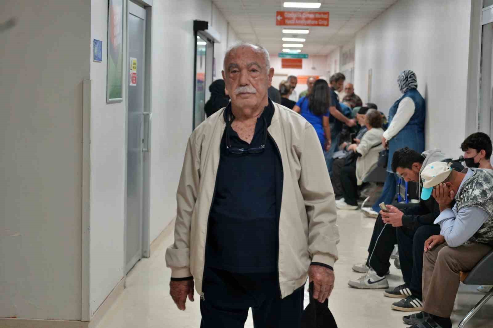 48 yıldır babasından ve kız kardeşinden aldığı böbreklerle yaşıyor