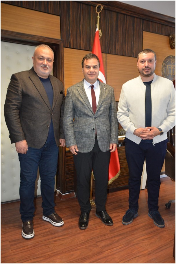 Denetimli serbestlik hizmetlerine destek veren muhtarlara plaket
