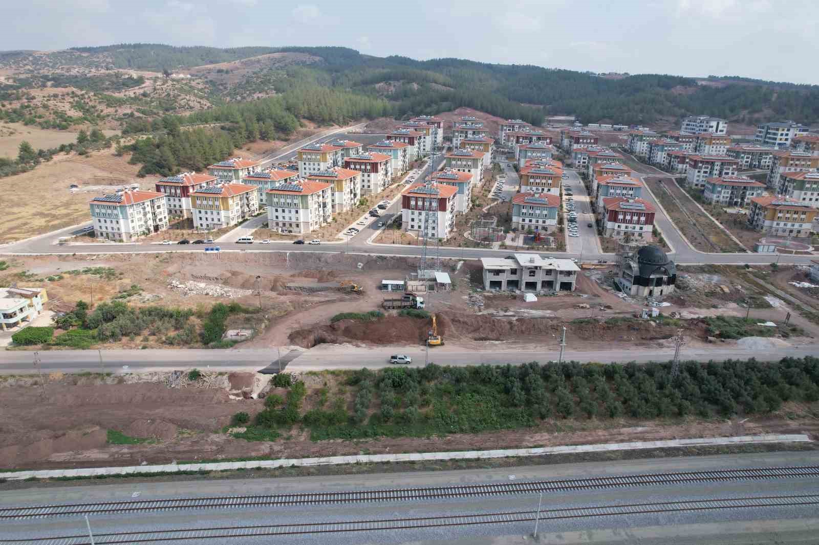 Bahçeli’den Osmaniye’de yeni kurulacak mahalleye Murat Kurum’un adının verilmesi talebi