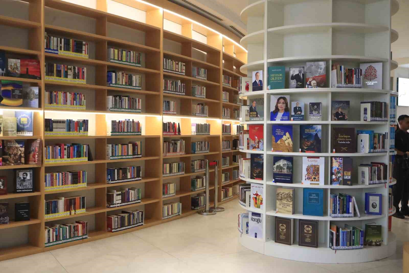 Antalya&rsquo;da Azerbaycan ile kardeşlik bağları k&uuml;lt&uuml;rle g&uuml;&ccedil;leniyor
