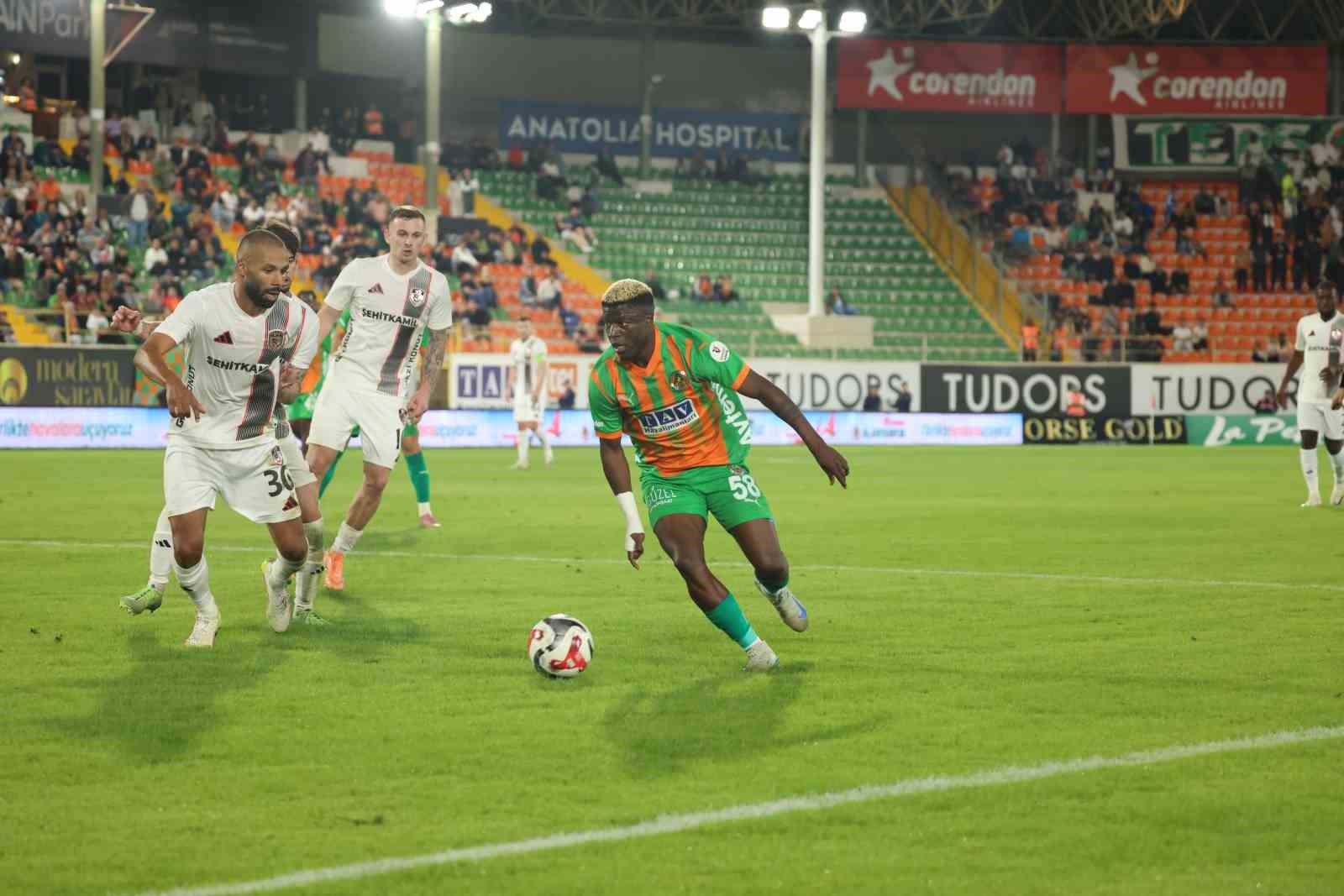 Trendyol Süper Lig: Alanyaspor: 0 - Gaziantep FK: 0 (Maç sonucu)