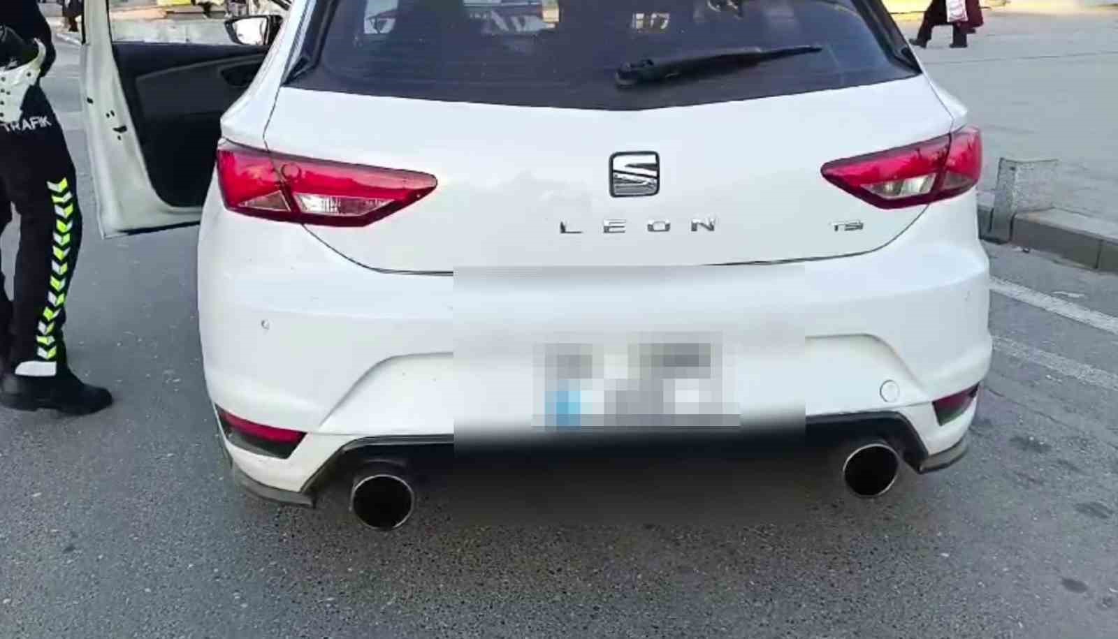 D&uuml;zce&rsquo;de abart egzoz ve ses sistemi ile &ccedil;evreyi rahatsız eden 116 s&uuml;r&uuml;c&uuml;ye ceza
