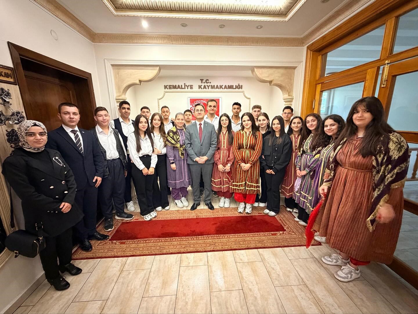 Eğin Halk Oyunları, gençlerle yeniden hayat buluyor