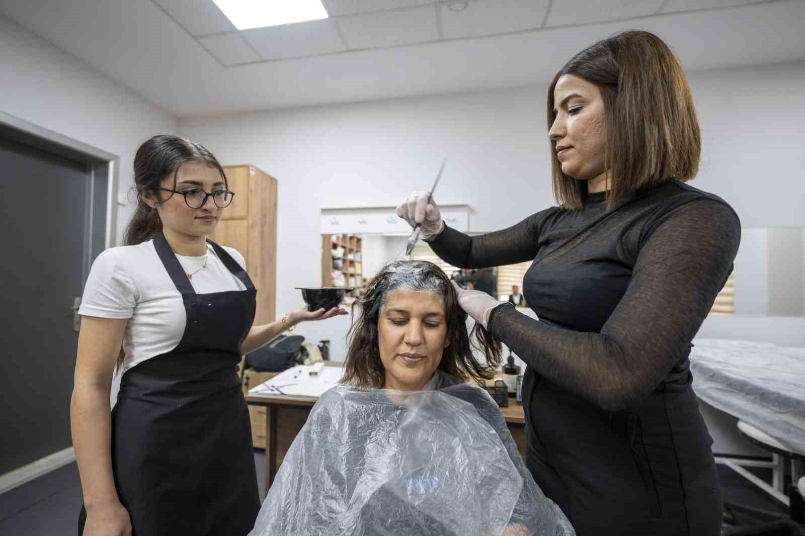 Mersinde MERCEKin sa renklendirme kursu youn ilgi gryor
