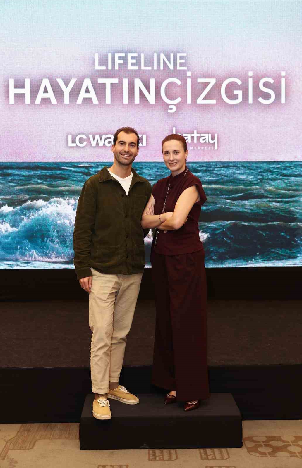 LC Waikiki, Hatay S&ouml;rf Merkezi ile gen&ccedil;leri denizin iyileştirici g&uuml;c&uuml;yle buluşturuyor
