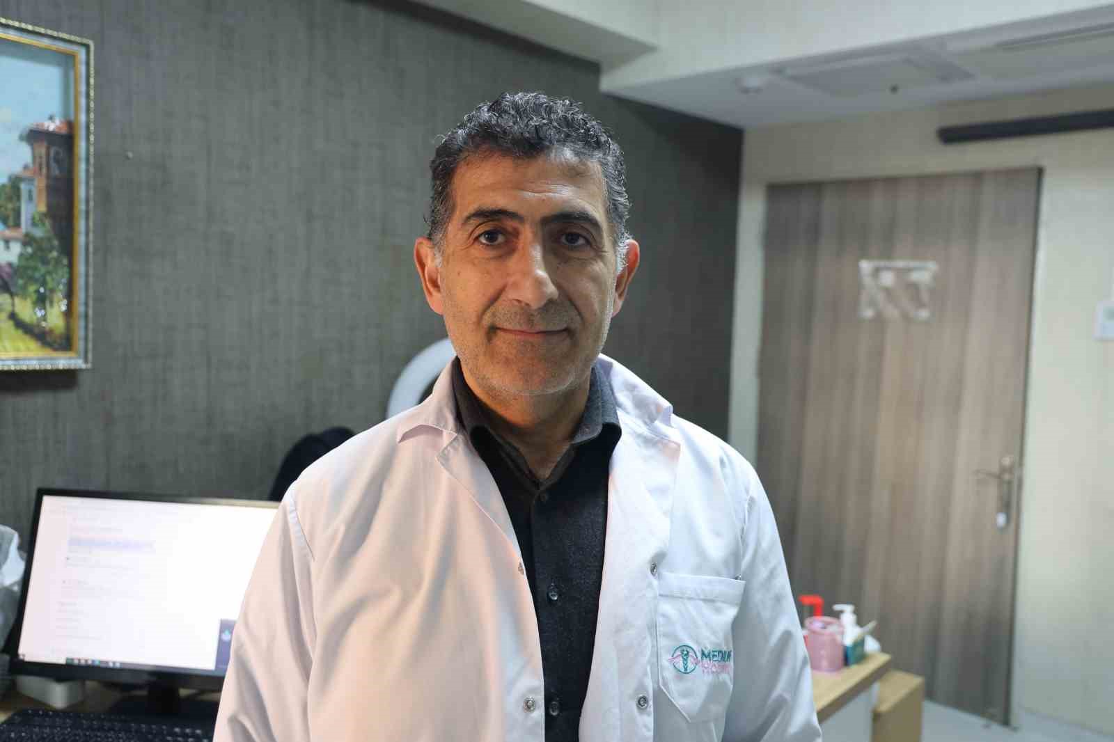 KBB Uzmanı &Ouml;zbay: "Mevsim ge&ccedil;işlerinde &uuml;st solunum yolu enfeksiyonları diğer mevsimlere g&ouml;re biraz daha sık g&ouml;r&uuml;lmektedir"
